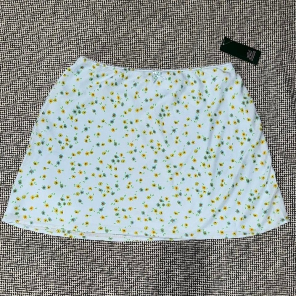NEW Women's Floral Mini Skirt - Size XXL